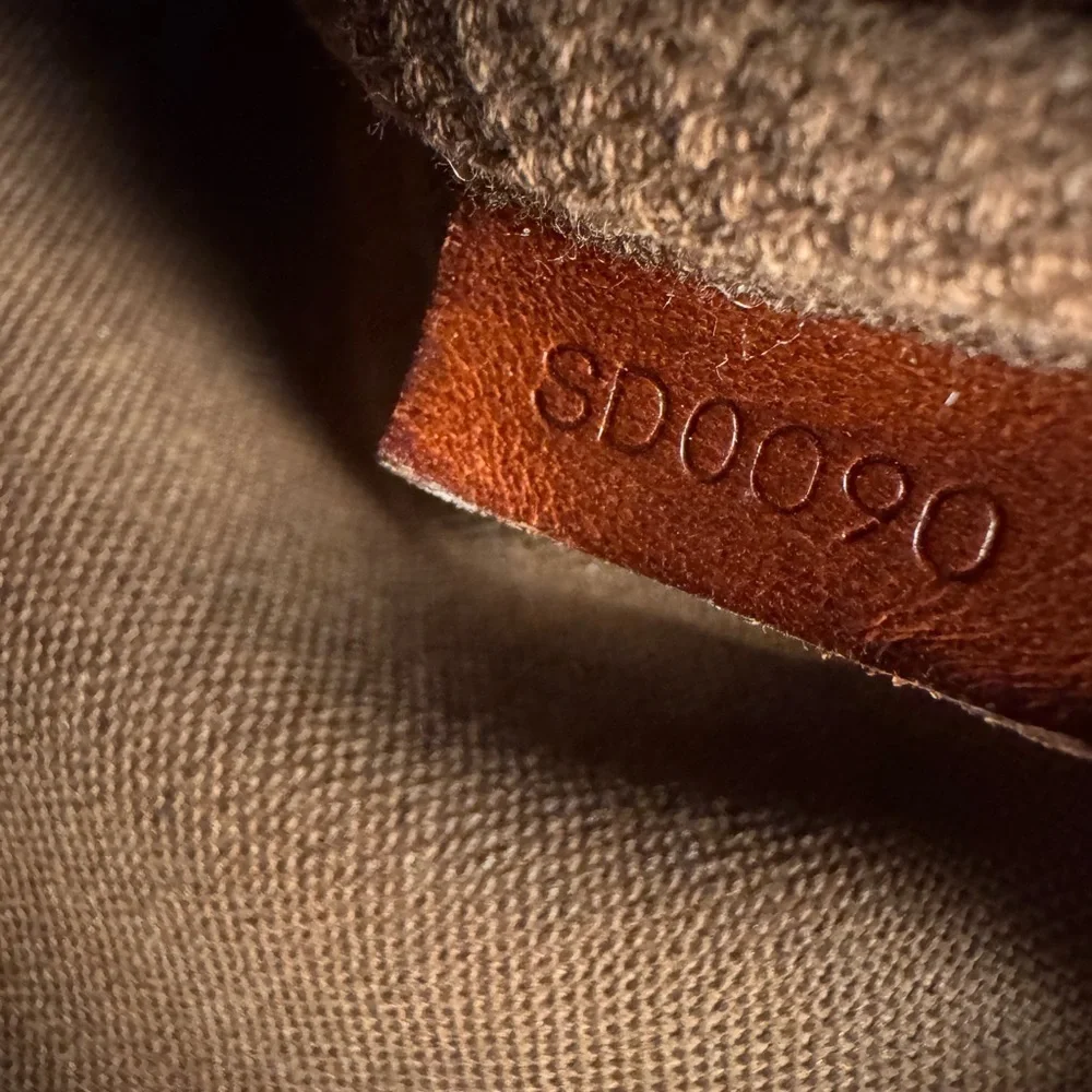 LOUIS VUITTON Pochette Accessoire  Monogram Canvas